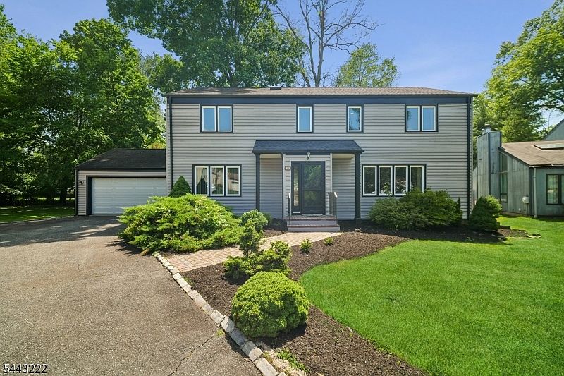 1st image of 12 Arbor Ct