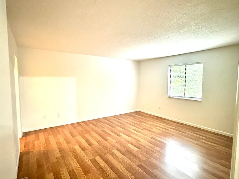 2160 Forest Knoll Dr NE #60102 — Photo 11