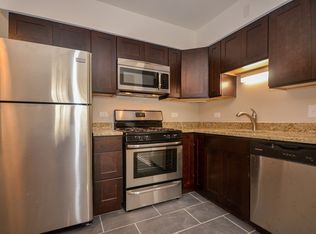 25-27 N Maple Ct #13, Addison, IL 60101