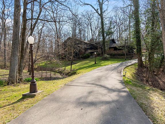 4th image of 1514 Sylvan Ln