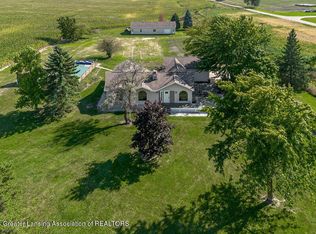 5963 W Chadwick Rd, Dewitt, MI 48820