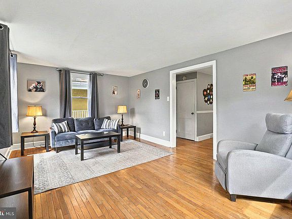 5th image of 39 W Cottage Ave