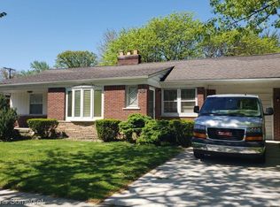 23757 Raven Ave, Eastpointe, MI 48021