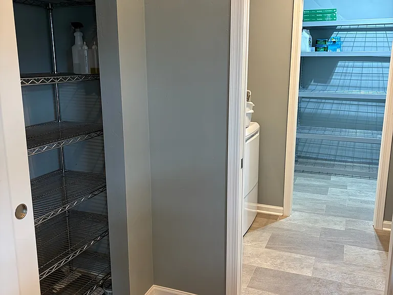 122 N Bedford Rd — Photo 14