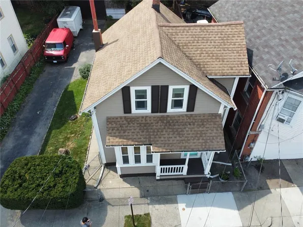 170 Alverson Ave, Providence, RI 02909