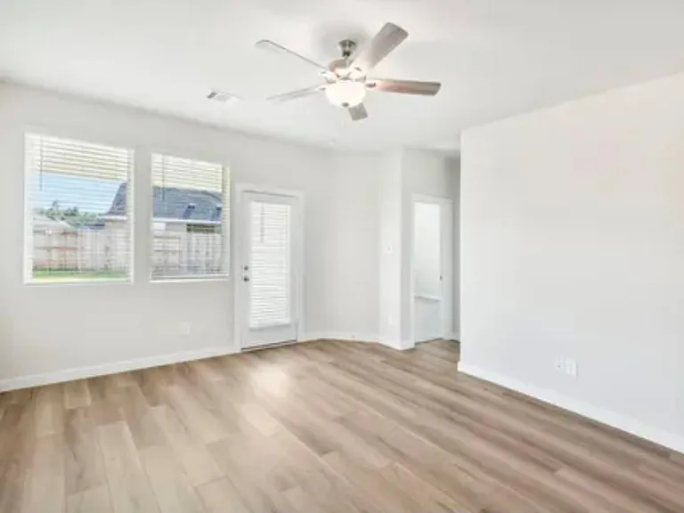 9450 Herons Preserve — Photo 6