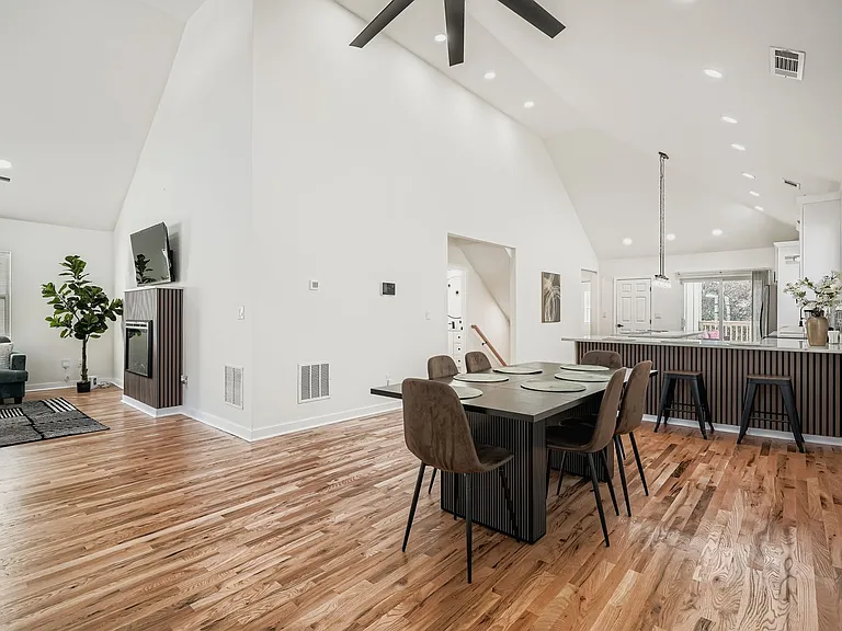 583 Flat Shoals Ave SE — Photo 9
