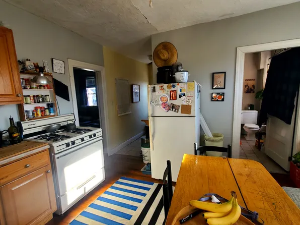 580 Wickenden St APT 2F, Providence, RI 02906