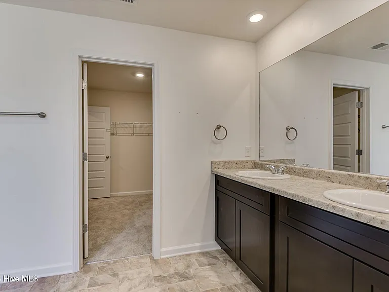 1147 Sims Dr — Photo 33