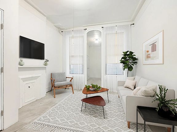 2nd image of 312 W 49th St APT 1RE