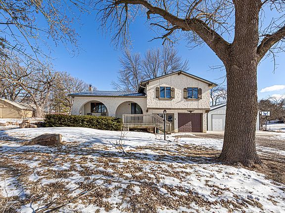 3rd image of 51489 Southridge Ln