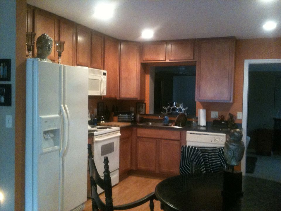 1st image of 190 E Alma Ave