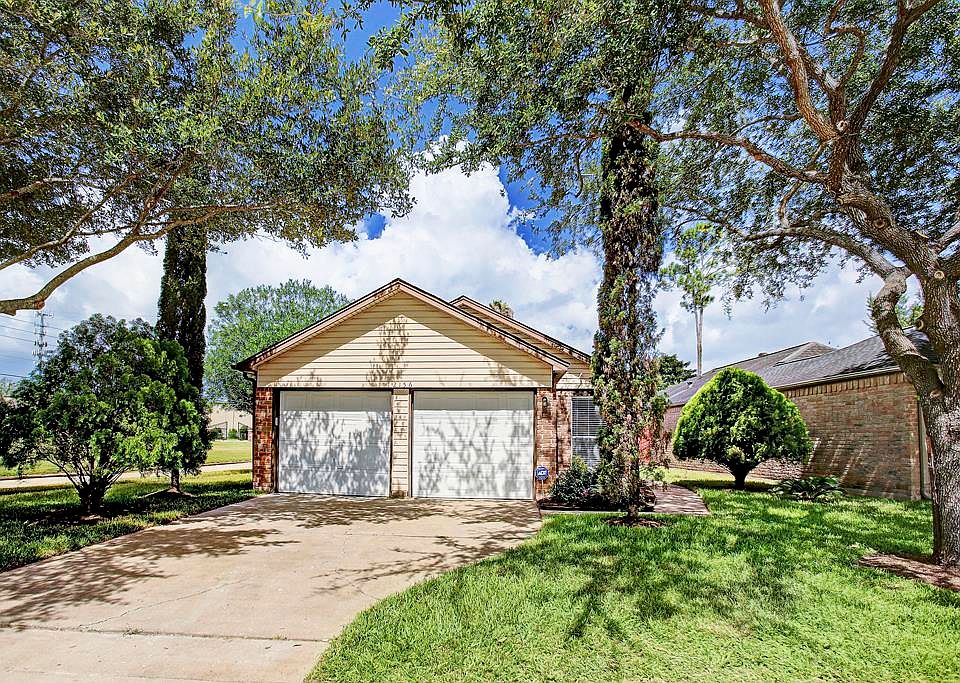 1st image of 12156 Stone East Dr