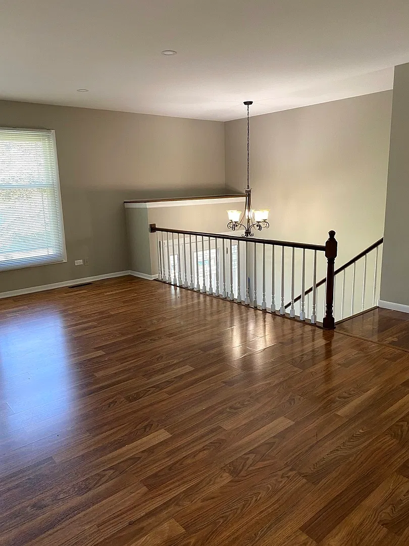 3 bed, 2063 sqft, $3,300 — Photo 2