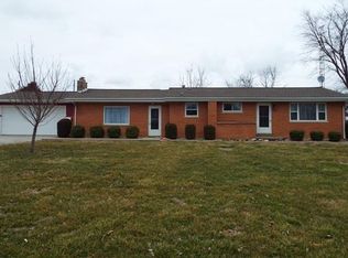 422 E Walnut St, Owensville, IN 47665