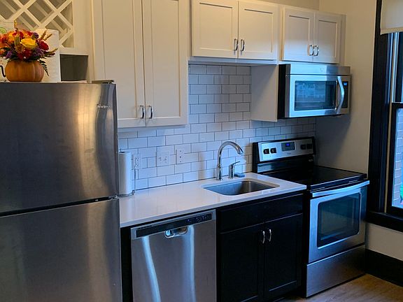 2nd image of 1722 Saint Marys Ave APT 403