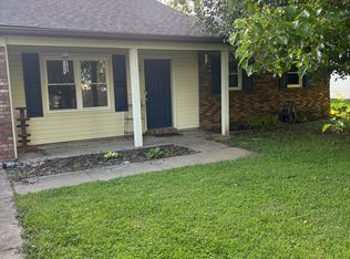 608 Valmar Dr, Marion, IL 62959