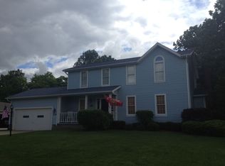 3176 Meanderwood Dr, Canfield, OH 44406