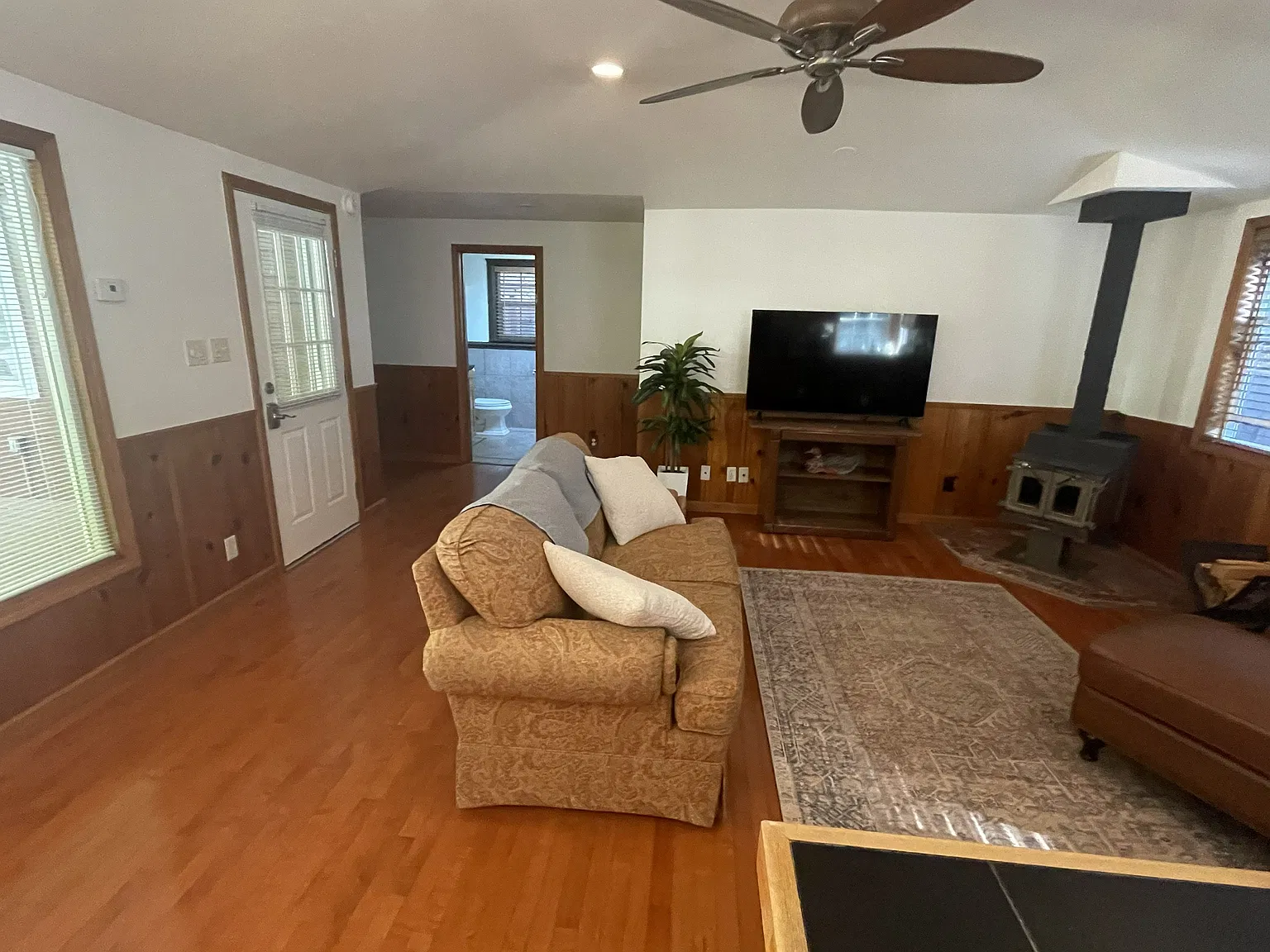 2 bed, 858 sqft, $2,200 — Photo 4