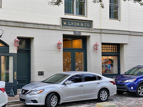 3rd image of 210 Saint George St Unit 43
