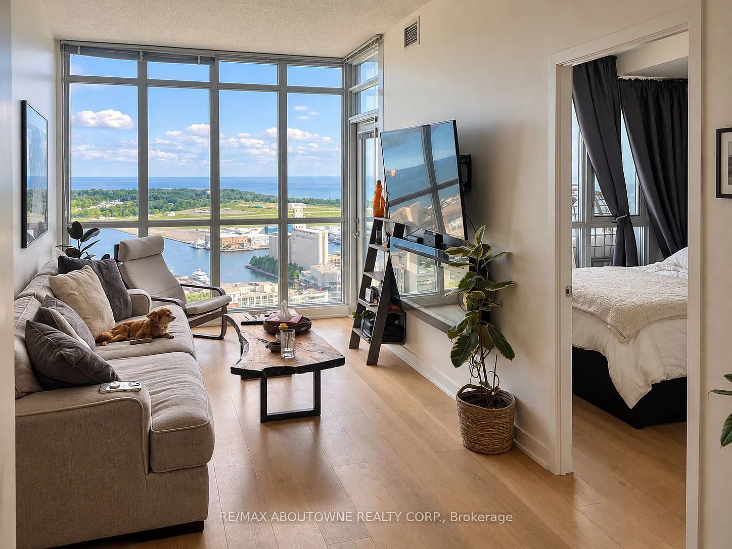 2 bed, $2,750 — Photo 2