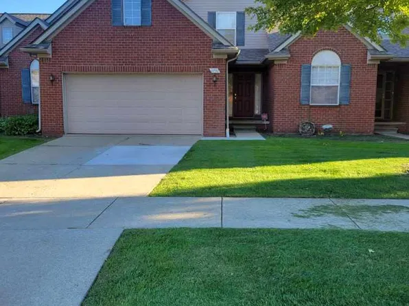 2732 Bluewater St, Ypsilanti, MI 48198