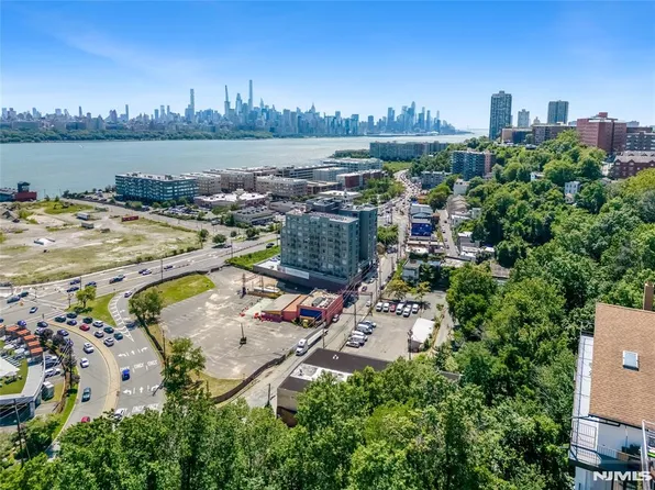 114 Pine Street image 7 of 35