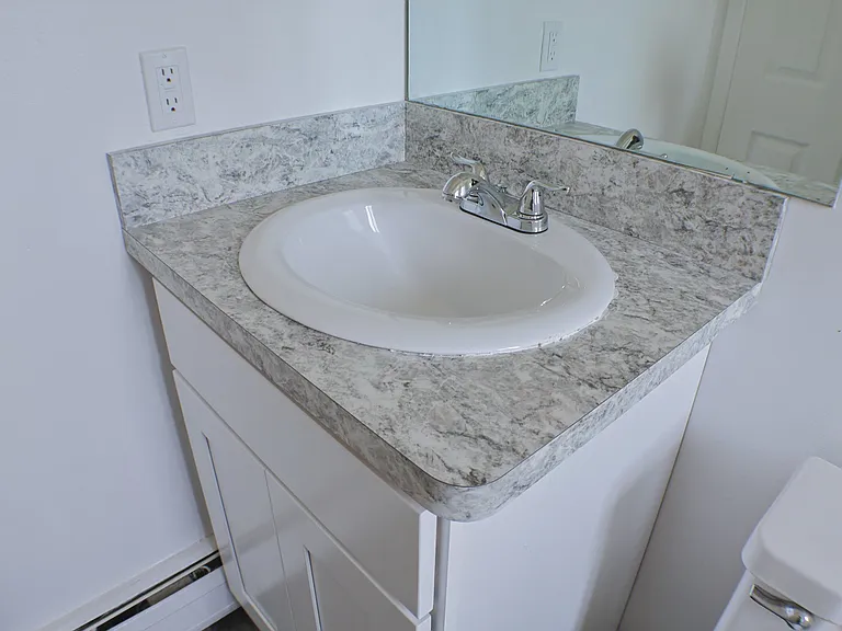 Franklin Square Apartments — Photo 9