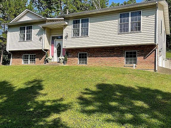 3rd image of 515 Whippet Dr