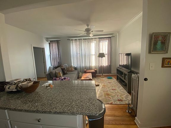 3rd image of 5427 S University Ave #D2