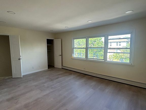4th image of 58-32 Lawrence St Floor 2
