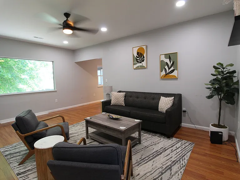 221 Alleghany Dr — Photo 13