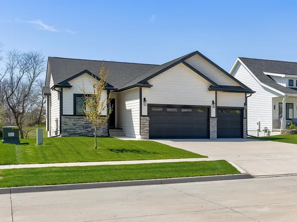 1010 Harrington Way, Waukee, IA 50263