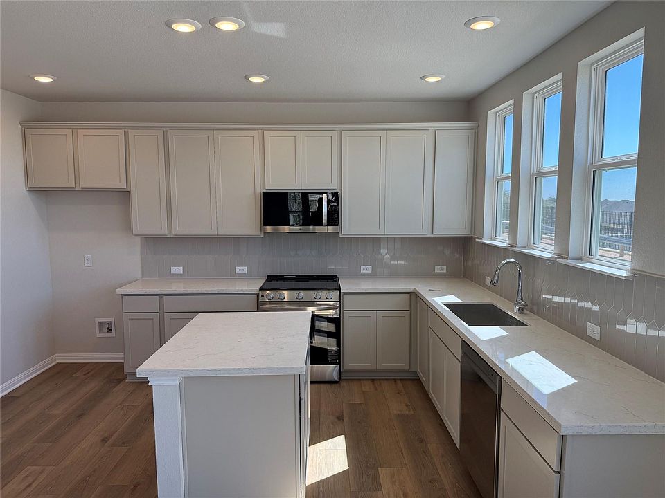 2nd image of 5900 Whisper Creek Dr #418