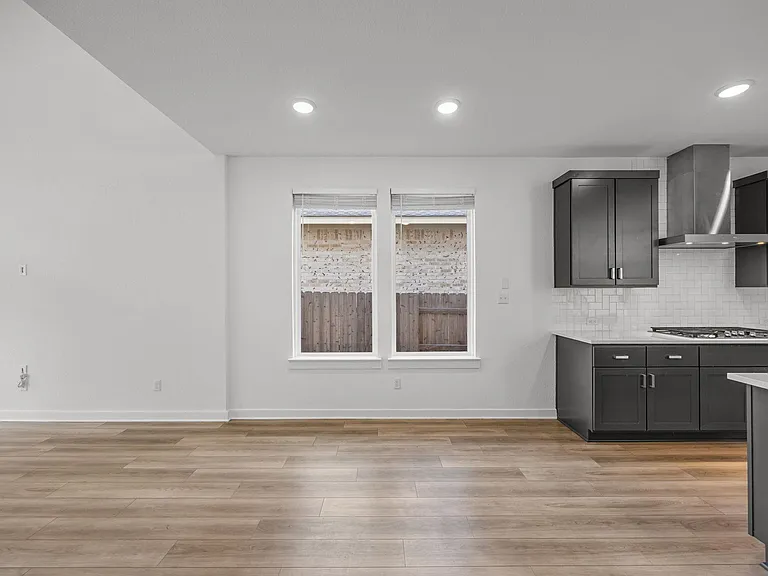 2145 Stampede Dr — Photo 10