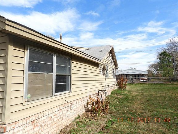 5th image of 1125 N Gardner Ave