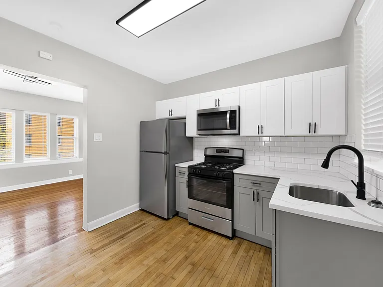 4301 W Potomac Ave — Photo 13