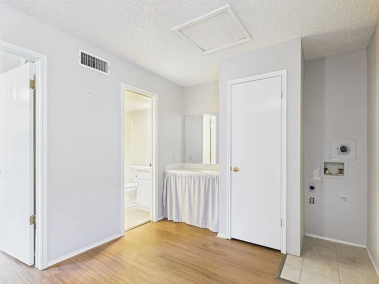 297 Billie Dr #2 — Photo 13