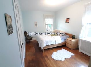 88 Walnut St #2, Brookline, MA 02445