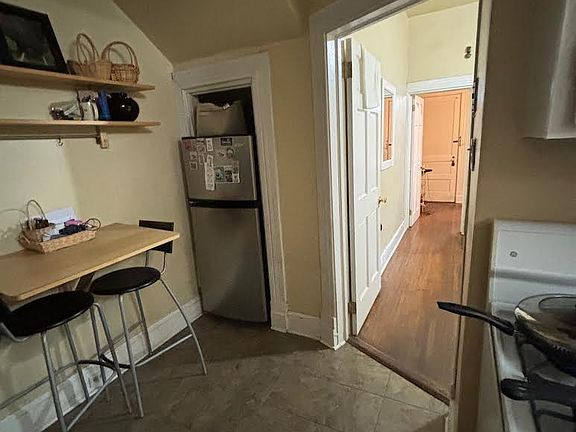 kitchen breakfast nook area
