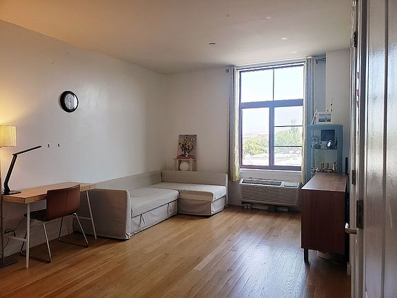 2nd image of 2311 21st Ave APT 3C