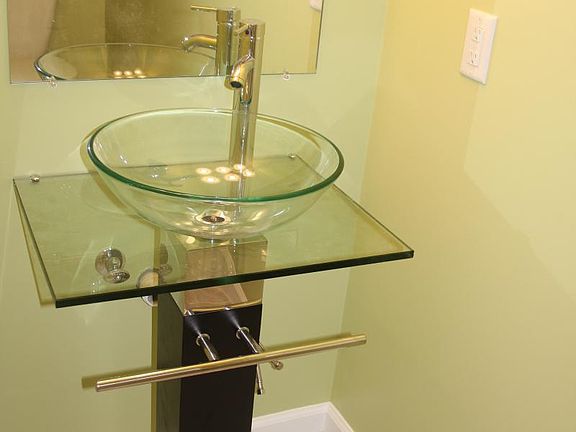 Powder room