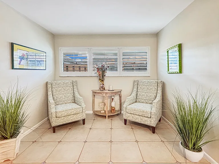 1127 E Seminole Ave #8A — Photo 14