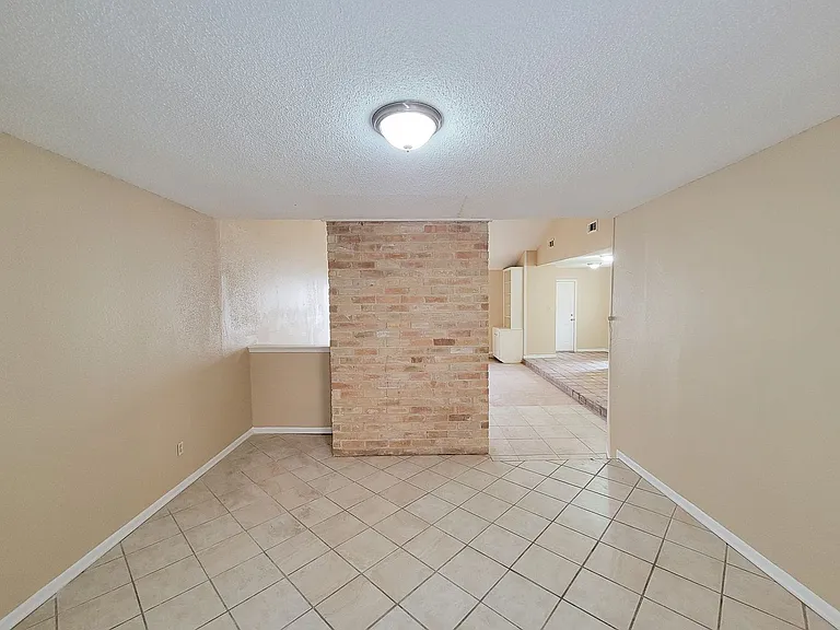2710 Quail Creek Dr — Photo 28
