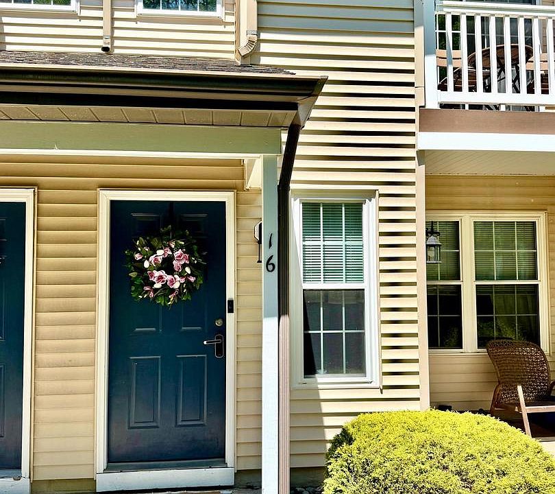 1st image of 16 Crestmont Dr