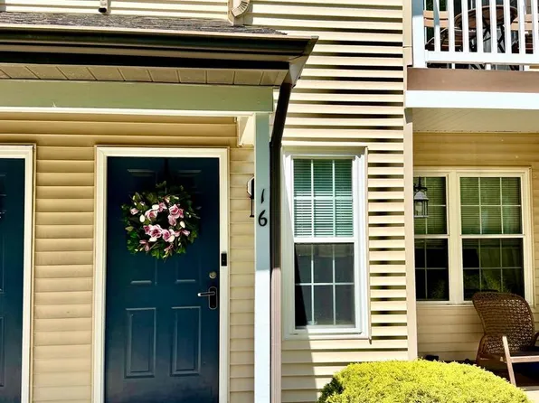 16 Crestmont Dr, Mantua, NJ 08051