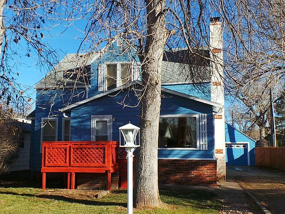 front & garage close