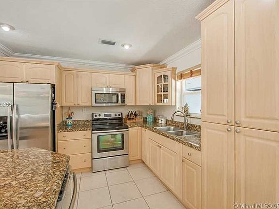 3rd image of 8240 SW 162nd St