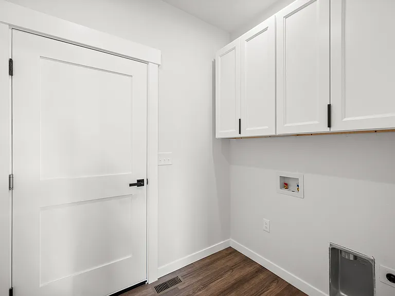 4914 E Fairview Ave — Photo 16