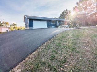 771 McCutcheon Rd #B, Hudson, WI 54016